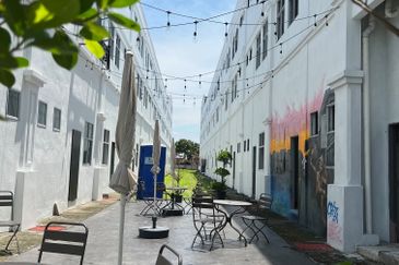 Georgetown Shoplot For Sale