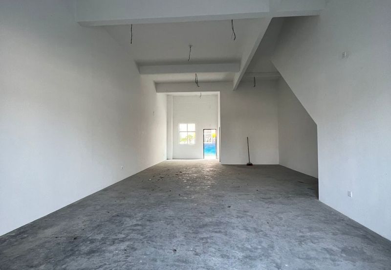 Tourist Attraction Area Shop-Office For Rent