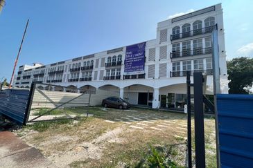 Tourist Attraction Area Shop-Office For Rent