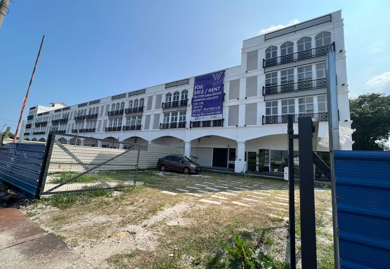 Tourist Attraction Area Shop-Office For Rent