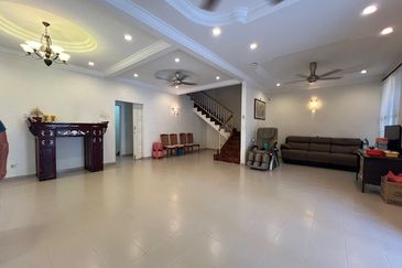 Double Storey Semi Detached House @ Batu Ferringhi For Sale