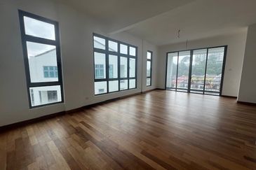 3 Storey Terrace House (Corner) at Jalan Sungai Ara