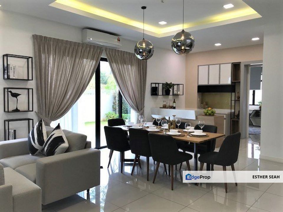 Partially Furnished Cash Back 3 Storey Superlink project 15 min to Kepong, Selangor, Batu Caves 