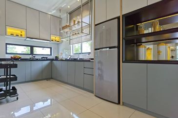 2 Storey Double Storey @ 2Km from Cyberjaya