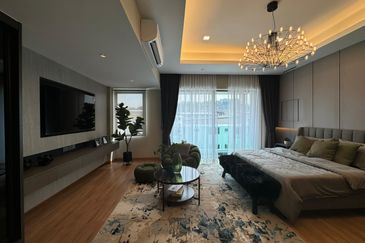 Zero Down Payment 3 Storey Link House @ U10 Shah Alam