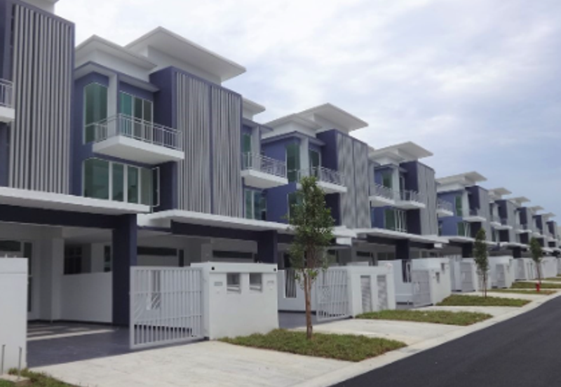 New Linkhouse for sale near to Bukit Jelutong