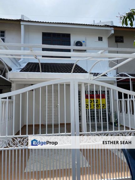 Newly renovated double storey @ Taman Impian Ehsan, Balakong, Seri Kembangan, Selangor, Balakong