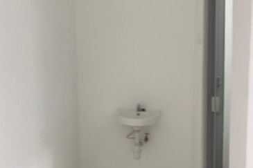 Newly renovated double storey @ Taman Impian Ehsan, Balakong, Seri Kembangan