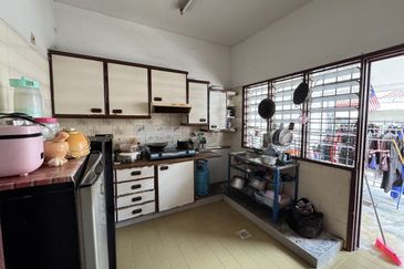 Jalan Sri Petaling 13