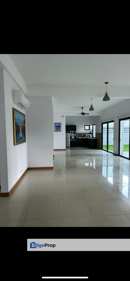 Corner Villa at Small Population Place no jam, Kuala Lumpur, Seputeh