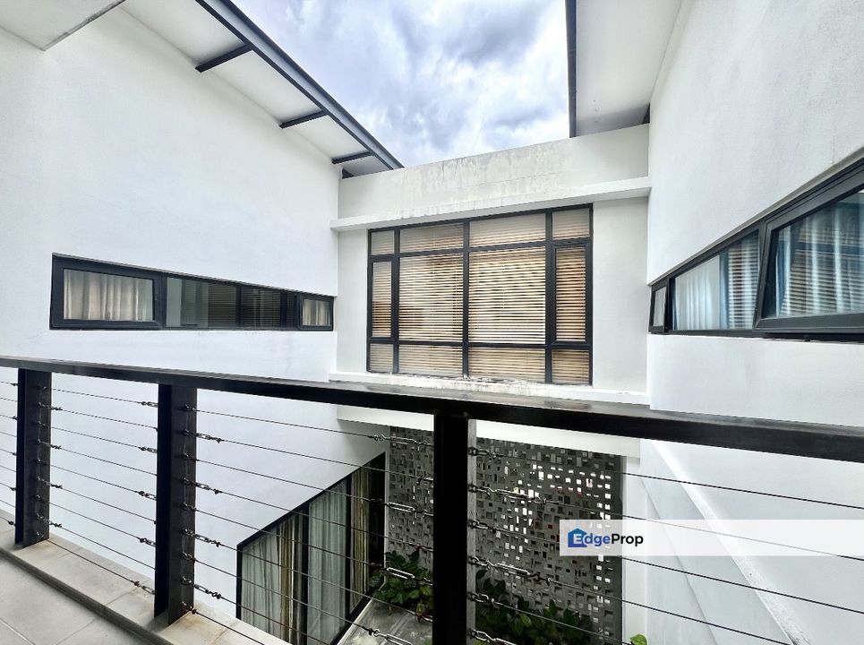 Freehold, Corner Happy Wooden Home  , Selangor, Kajang