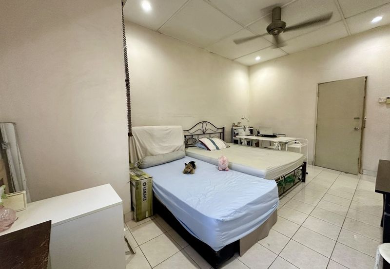 SL 13, Bandar Sungai Long