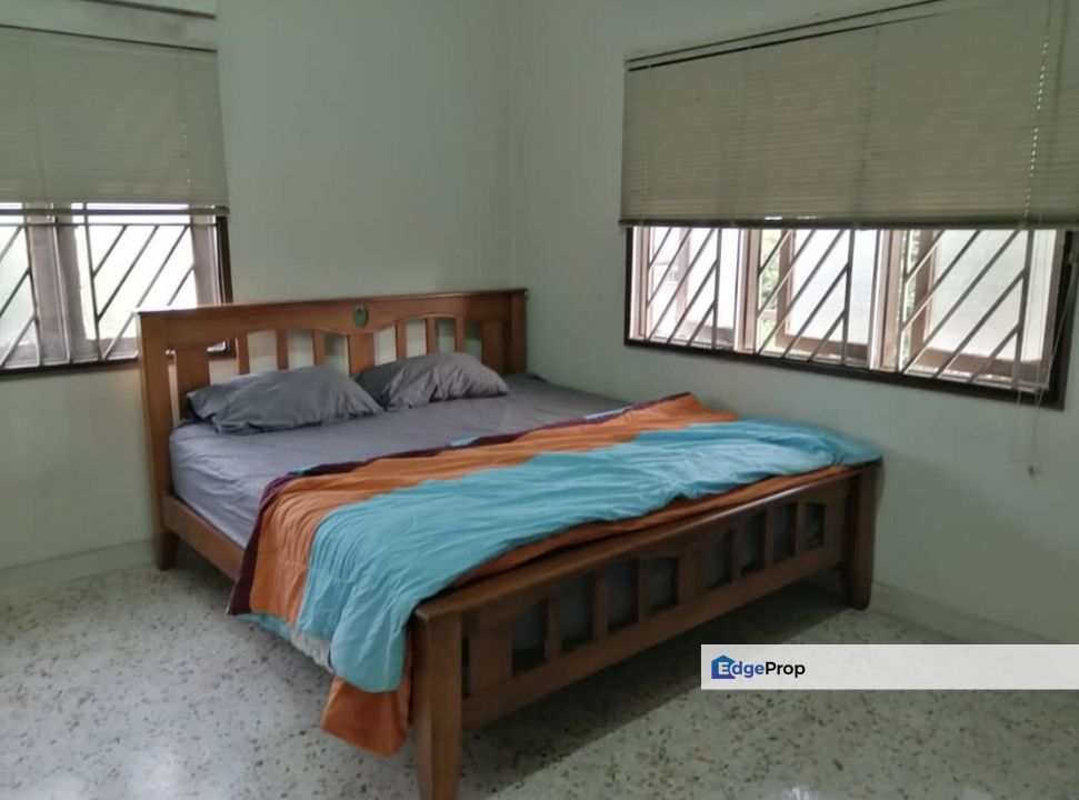 Big Terrace, Many Bedroom , Selangor, Seri Kembangan