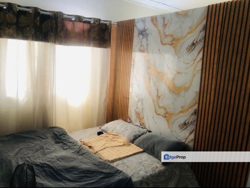 Extended kitchen and car porch, Freehold, Balcony , Selangor, Kajang