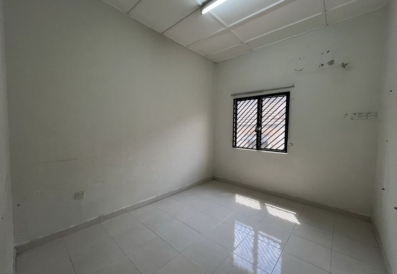 Persiaran Sungai Long 6