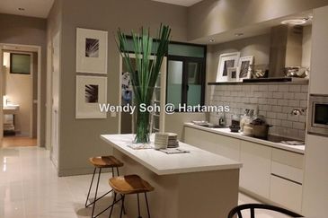 East Parc @ Menjalara