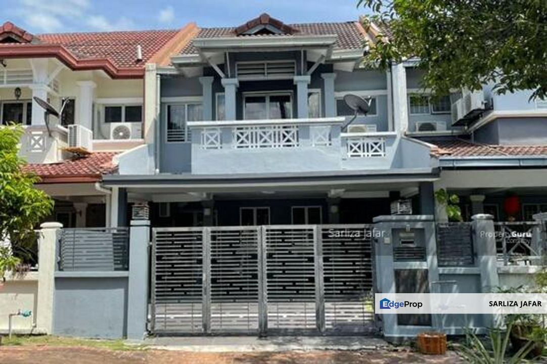 RENOVATED Double Storey Superlink Terrace House Ara Impian Ara