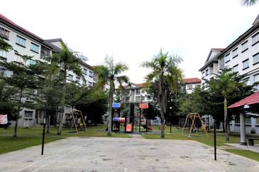 Sri Alpinia Apartment, Bandar Puteri, Puchong (Ground Floor) for RENT