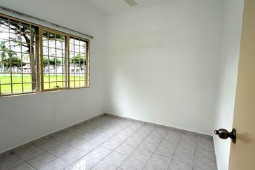 Sri Alpinia Apartment, Bandar Puteri, Puchong (Ground Floor) for RENT