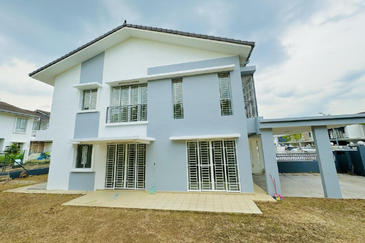 Ariza Elmina Gardens