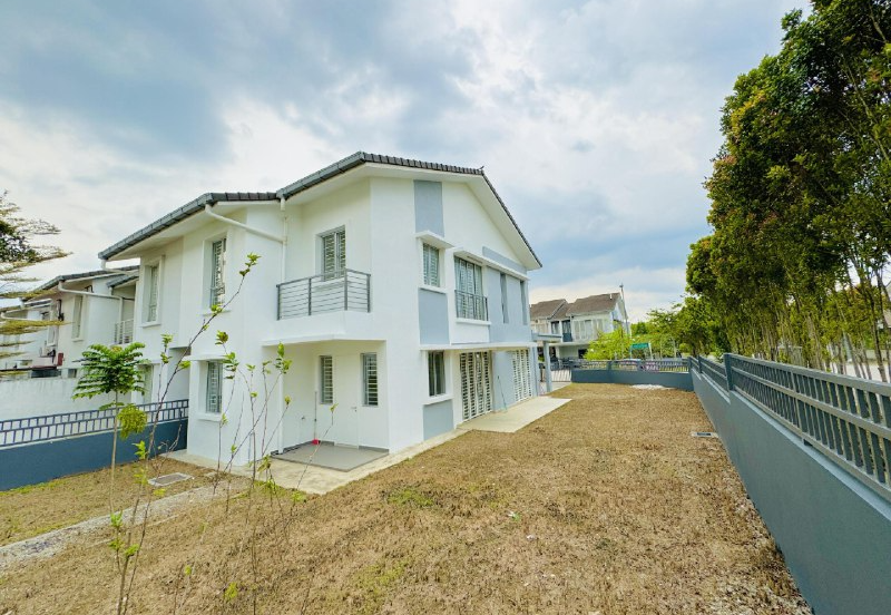 Ariza Elmina Gardens