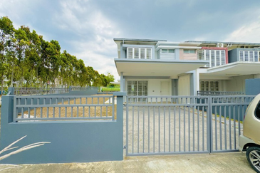 Ariza Elmina Gardens