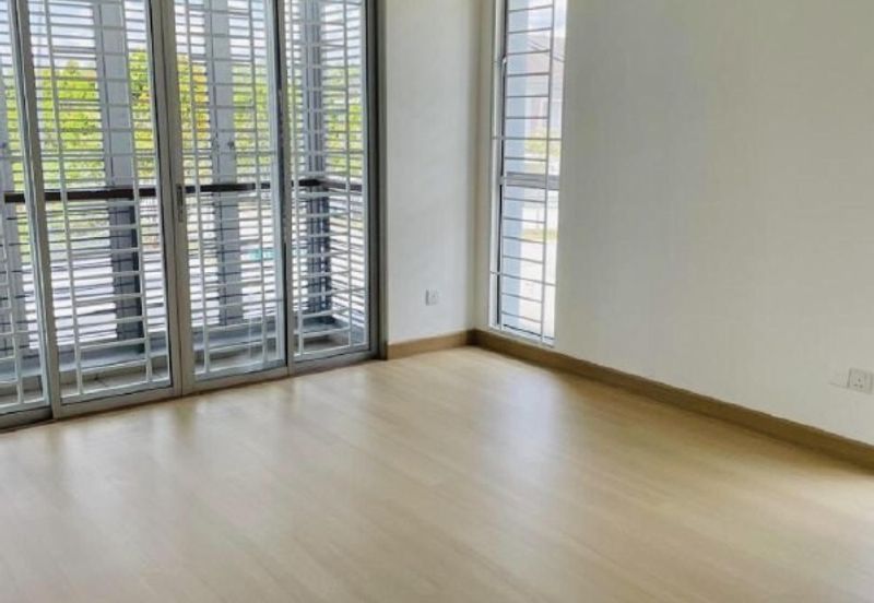 Ariza Elmina Gardens