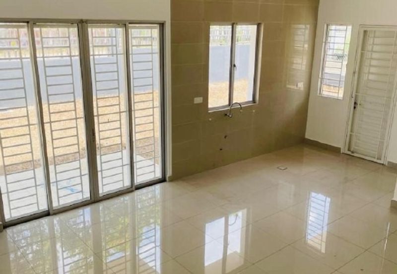 Ariza Elmina Gardens