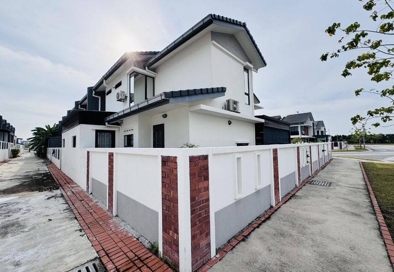 Elmina Green Three @ City of Elmina