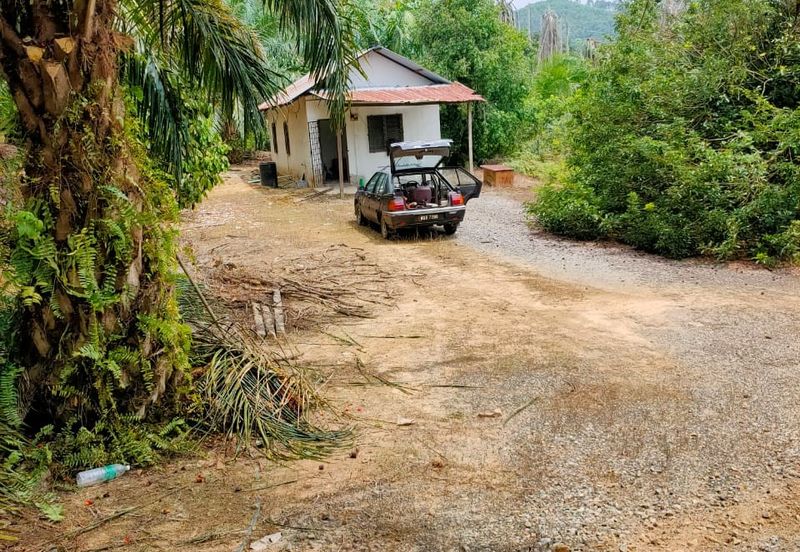 Revised Price! (Non Bumi Can Buy) Zonning Residential Land at Jalan Bukit Cerakah For Sale from RM3M to RM2.8M and now RM2.75M (Negotiable)