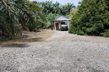 Revised Price! Zonning Residential Land at Jalan Bukit Cerakah For Sale from RM3M to RM2.8M and now RM2.75M (Negotiable)