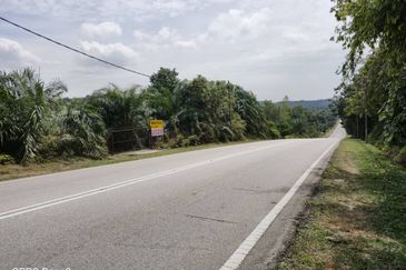 Revised Price! Zonning Residential Land at Jalan Bukit Cerakah For Sale from RM3M to RM2.8M and now RM2.75M (Negotiable)