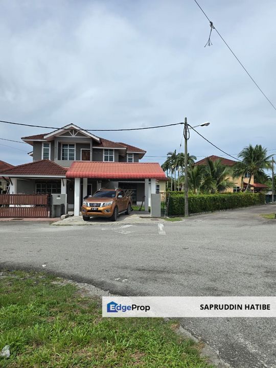 Two Storey Bungalow at Taman Seri Changgang 3, Batu 36 Banting for Sale, Selangor, Banting