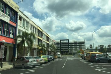 JALAN IMPIAN MAHKOTA 1