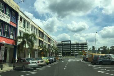 JALAN IMPIAN MAHKOTA 1