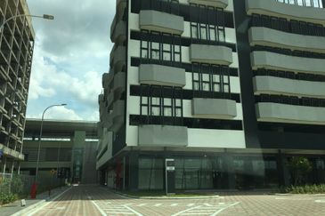 JALAN IMPIAN MAHKOTA 1