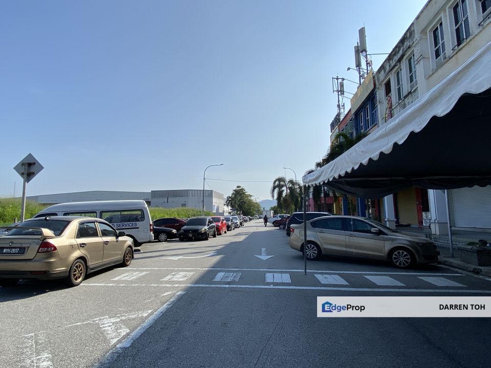 Lotus Kajang Saujana Impian Mahkota Shop Ground Floor, Selangor, Kajang