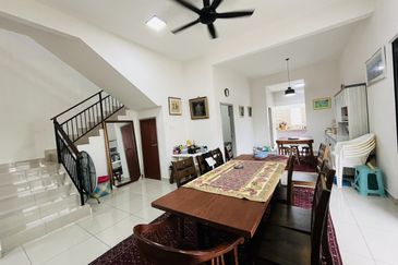 Evira @ Warisan Puteri