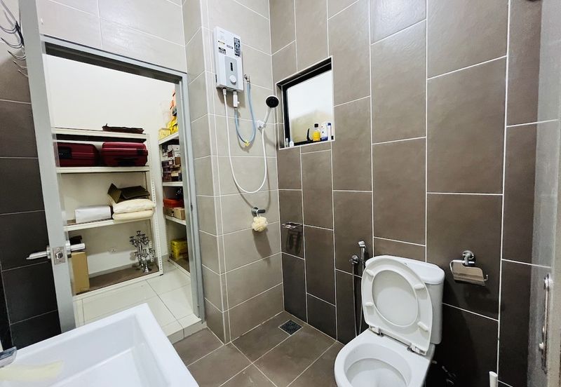 Evira @ Warisan Puteri