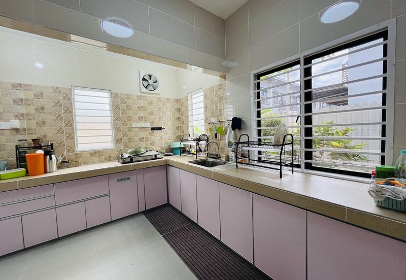 Evira @ Warisan Puteri