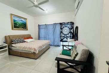 Evira @ Warisan Puteri