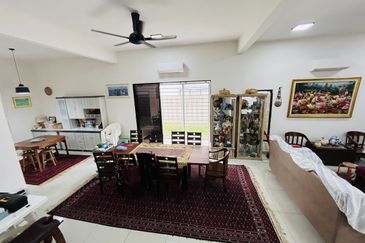 Evira @ Warisan Puteri