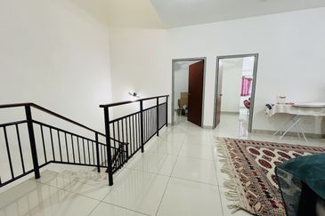 Evira @ Warisan Puteri