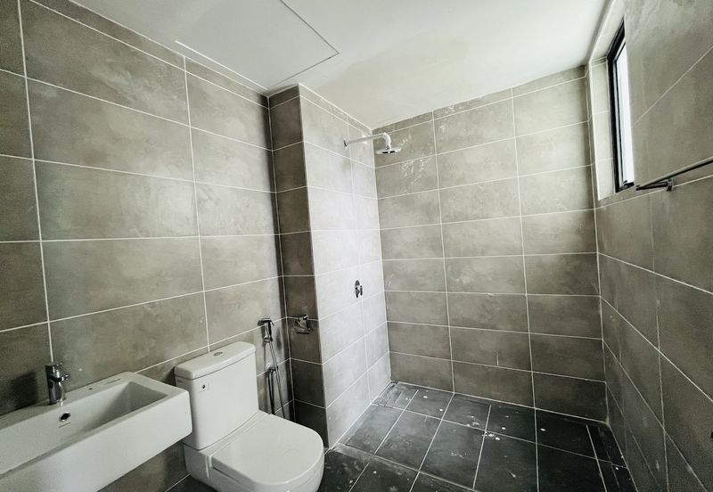 The Louvre @ Country Heights