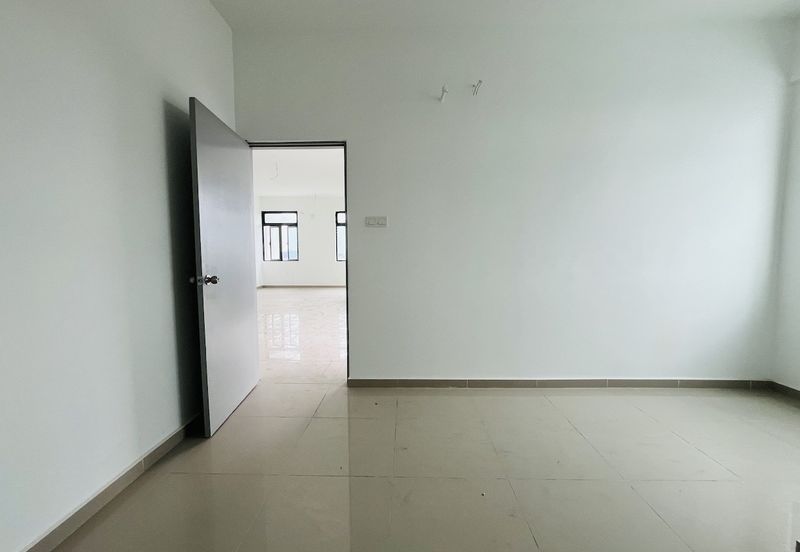 The Louvre @ Country Heights