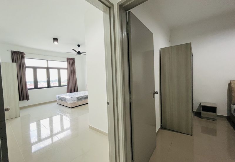 The Louvre @ Country Heights