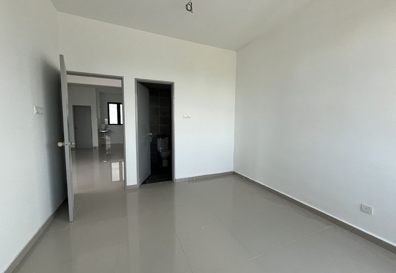 The Louvre @ Country Heights