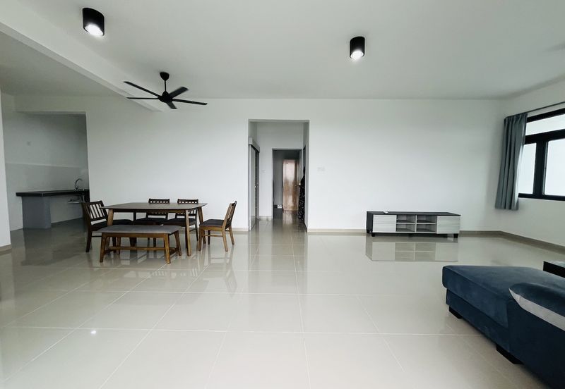 The Louvre @ Country Heights