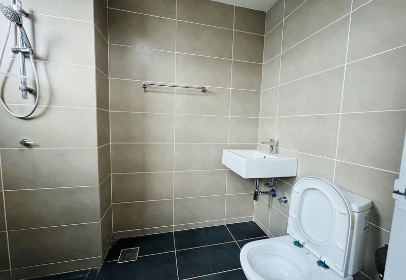 The Louvre @ Country Heights