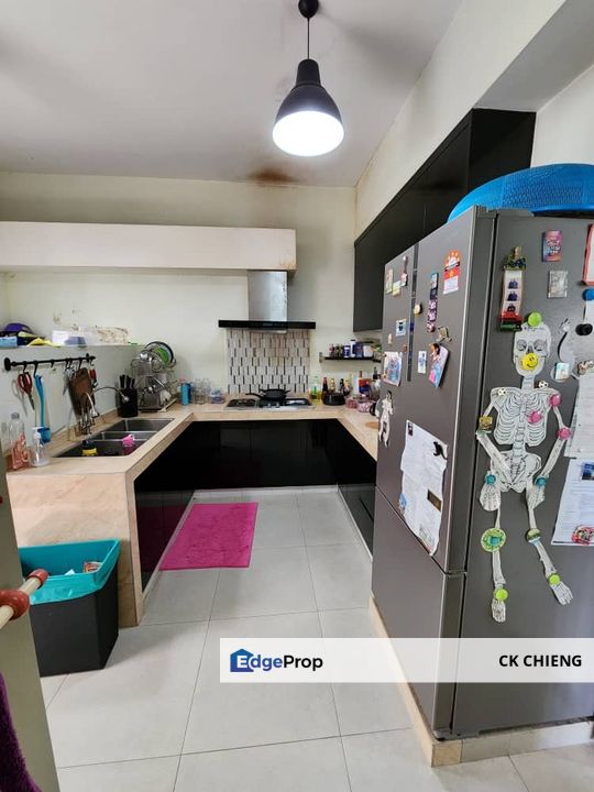 Freehold Semi-D with Swimming Pool, Bukit Gasing Petaling Jaya , Selangor, Petaling Jaya